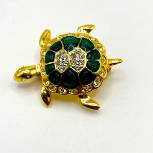 Vintage Jennifer Moore Gold Tone Genuine Crystal & Green Enamel Turtle Brooch